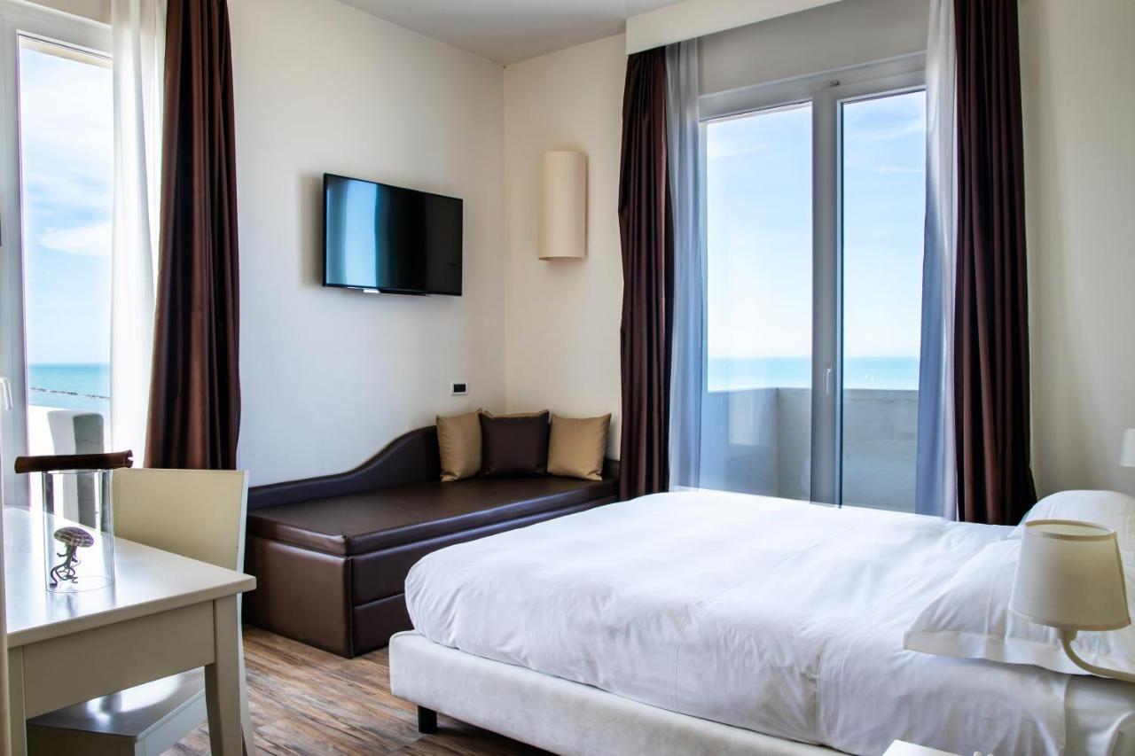 Universal Hotel 3*