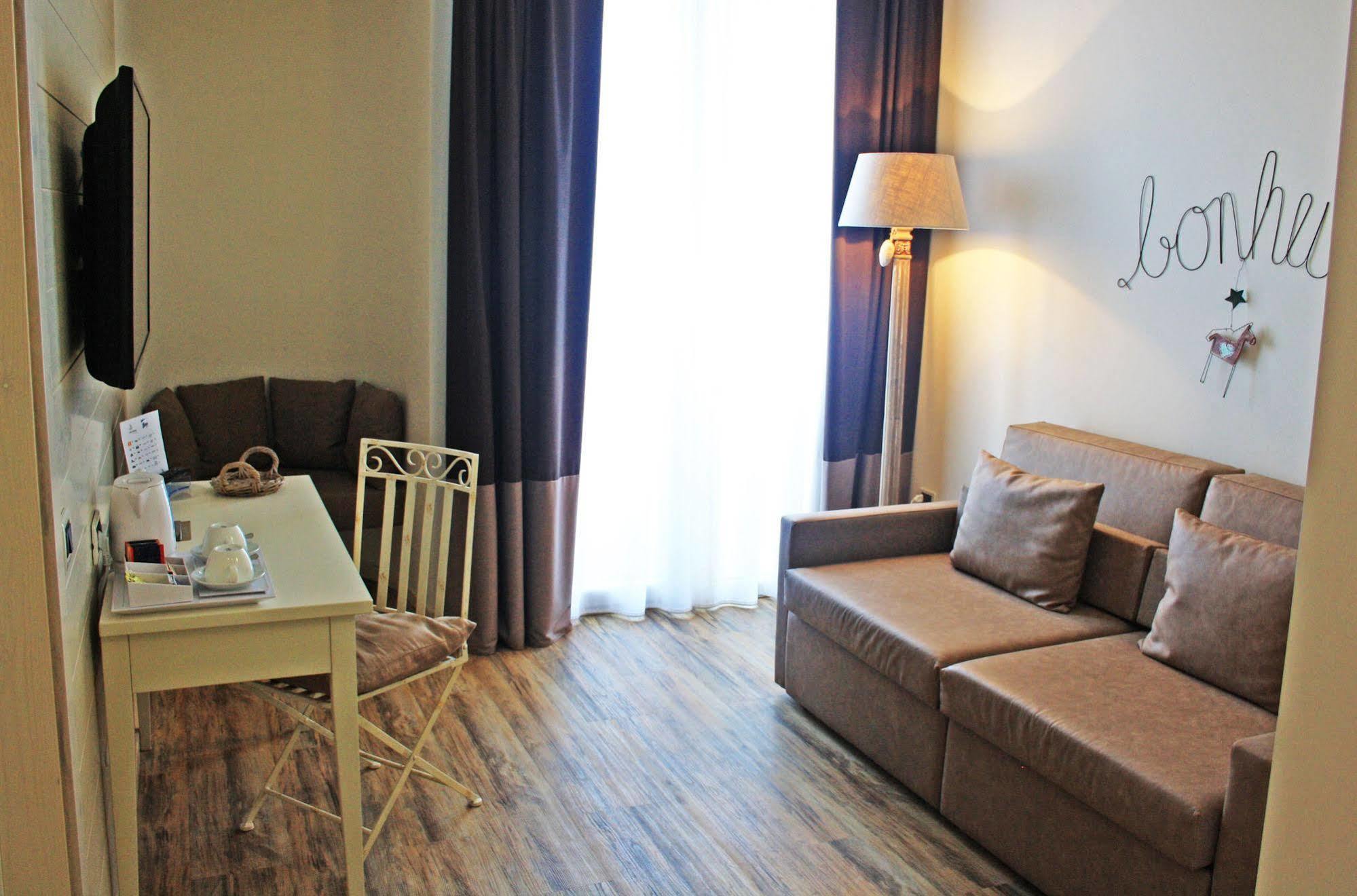 Universal Hotel 3*