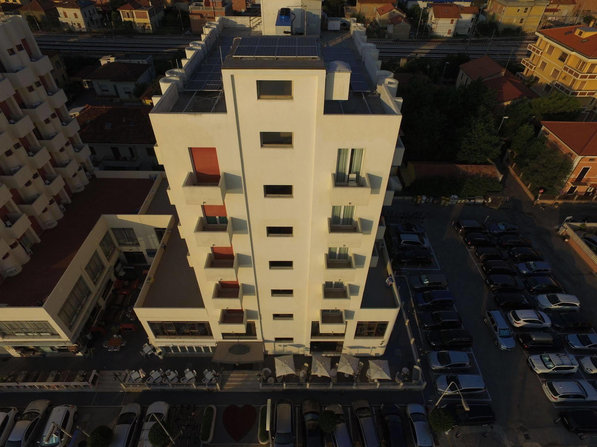 Universal Senigallia